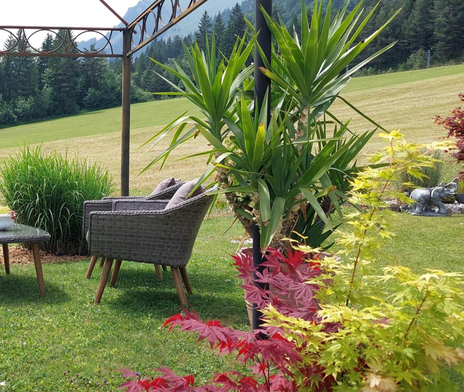 Haus Adrian Lägenhet Wald am Arlberg Exteriör bild