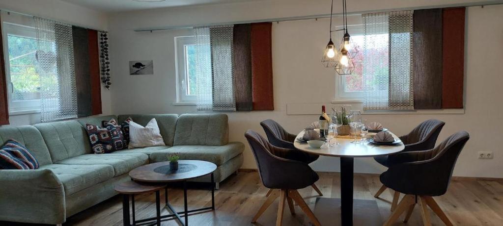 Haus Adrian Lägenhet Wald am Arlberg Exteriör bild